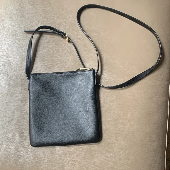 Ralph Lauren Black Leather Crossbody Bag - Picture 4 of 9